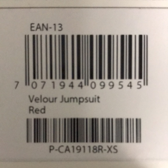 ONEPIECE original red velour onesie - Picture 15 of 15